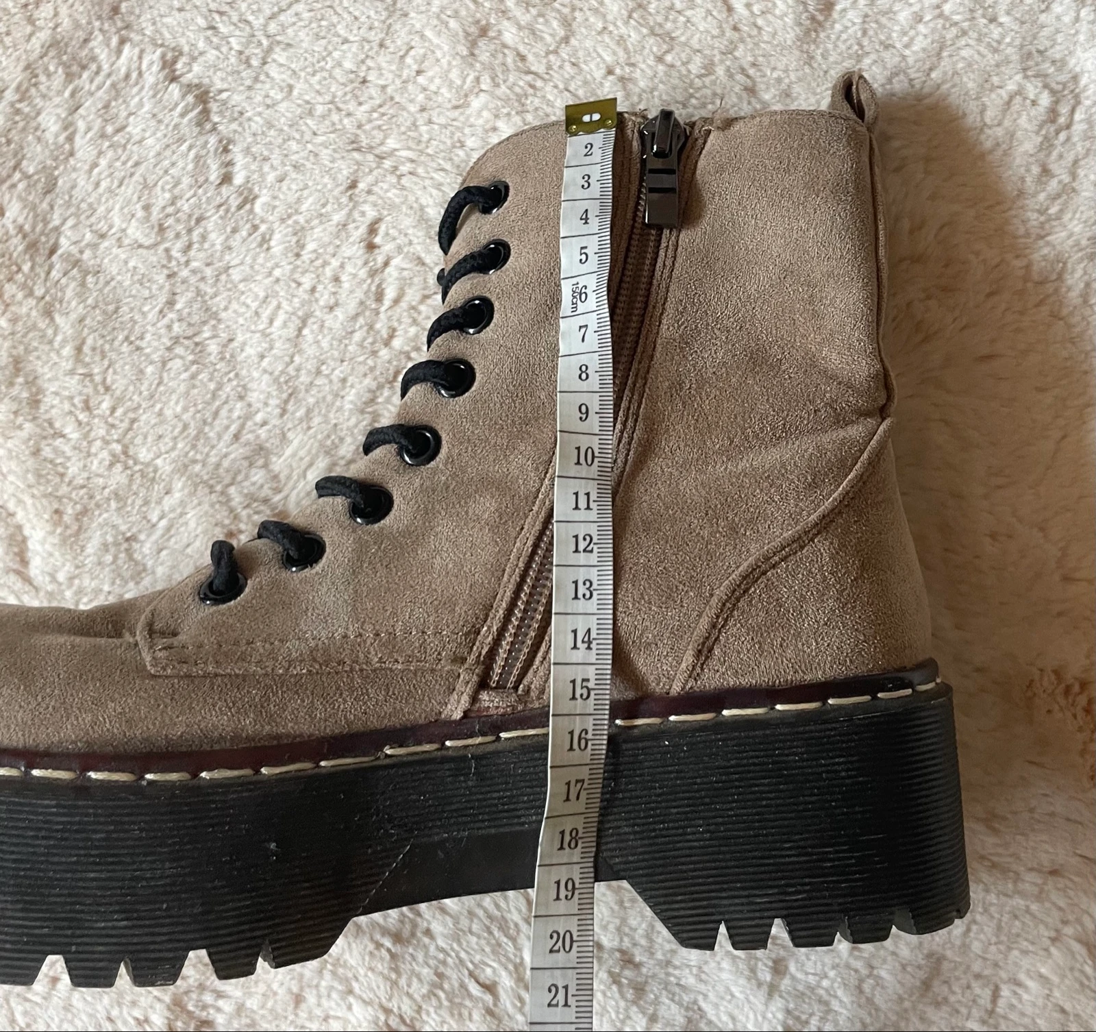 Bottines militaires en daim beige taille 36 – photo 7